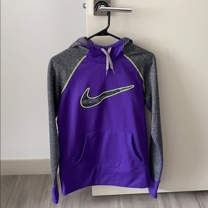 Nike Women’s Pullover Therma Hoodie